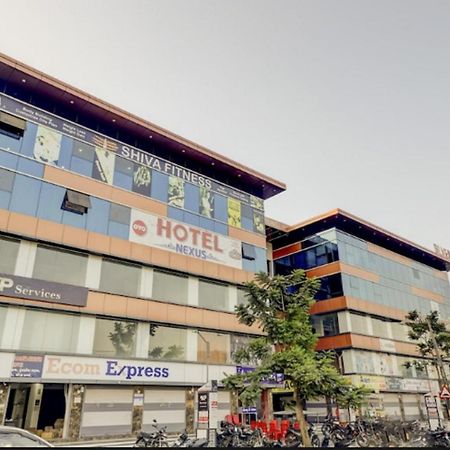 Hotel Nexus Surat Eksteriør billede